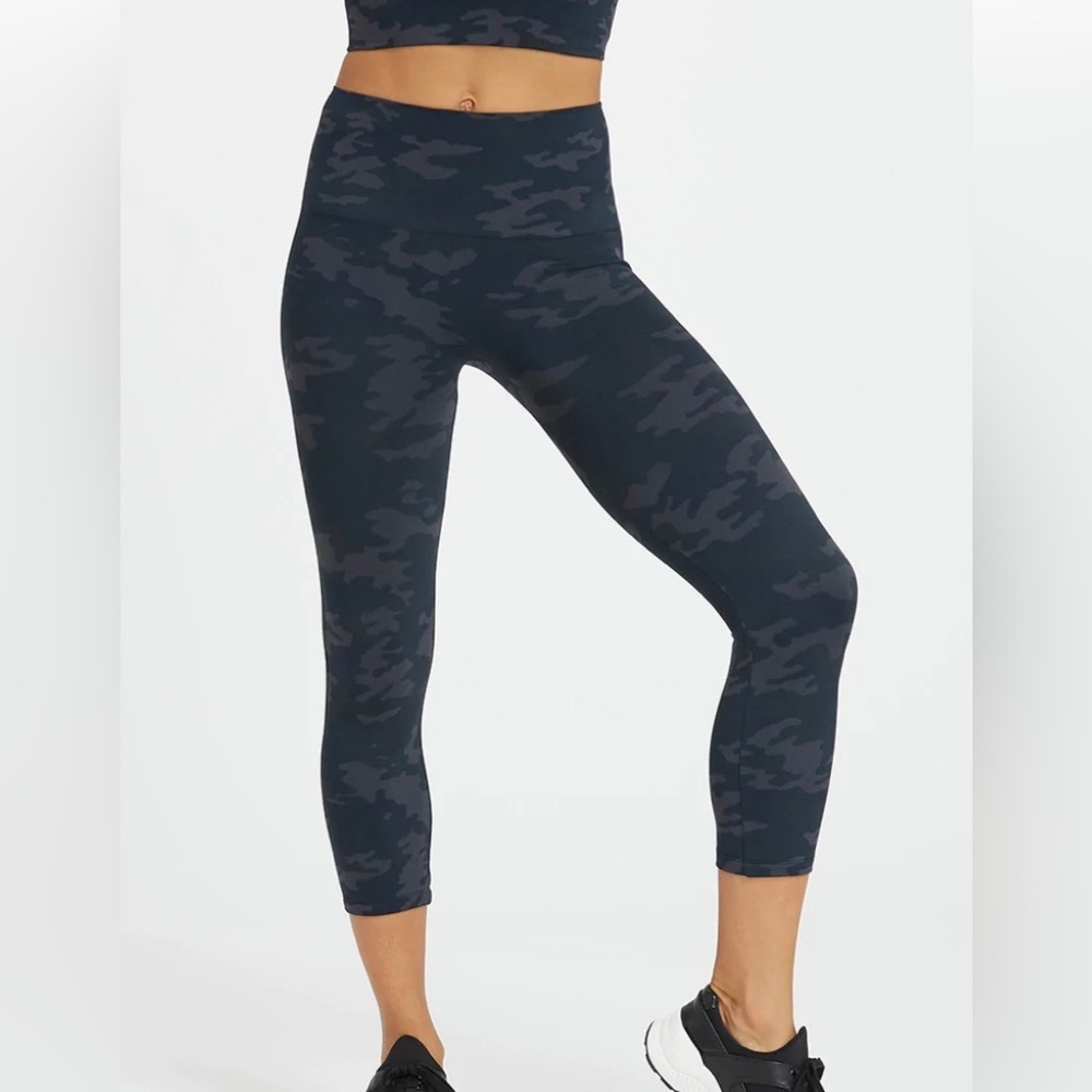Spanx Look At Me Now Seamless Camo Leggings Size 1X